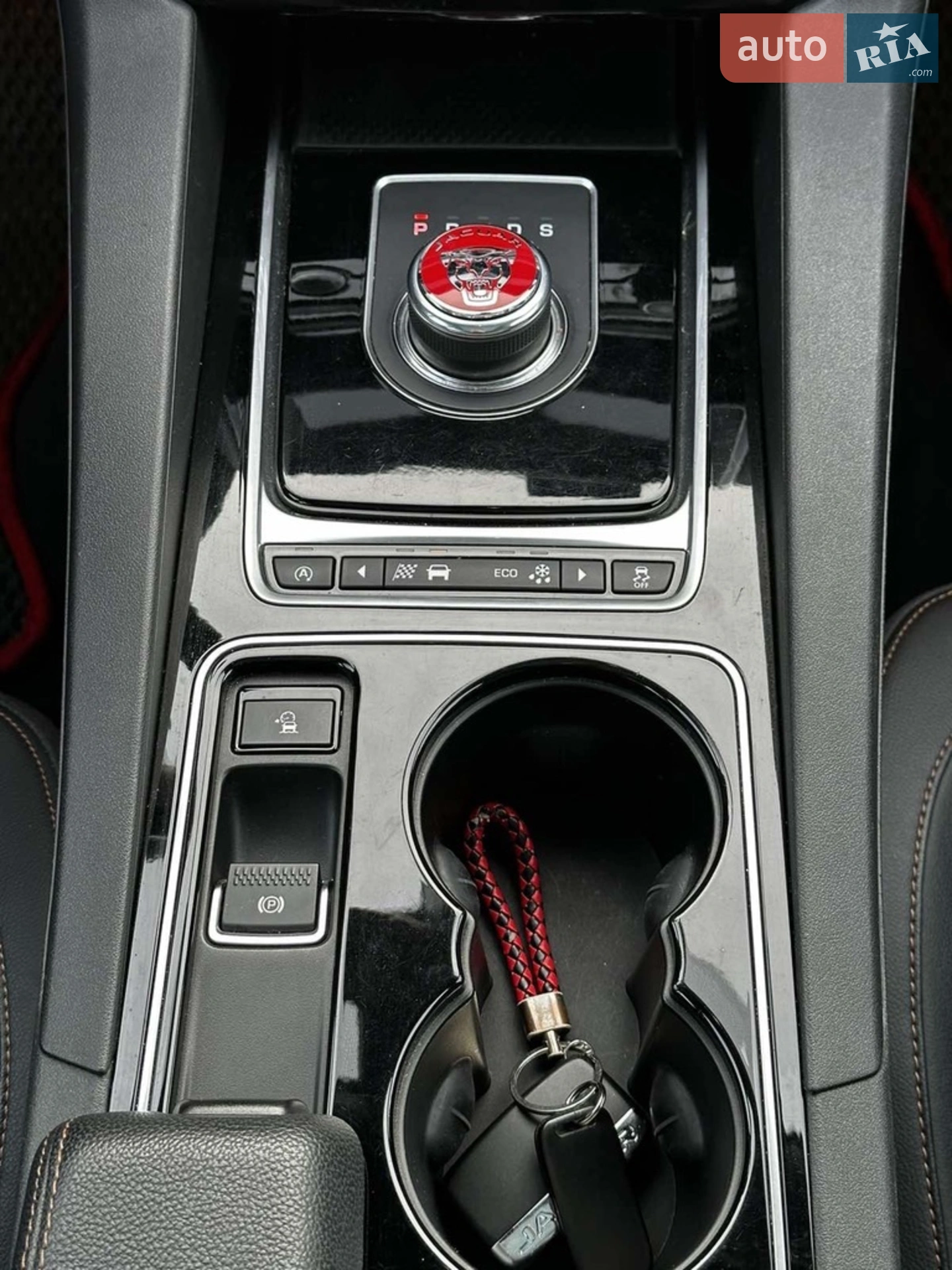 2016 Jaguar F-Pace - мініатюра 46