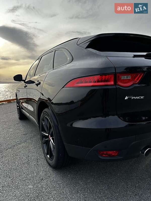 Внедорожник / Кроссовер Jaguar F-Pace 2016 в Киеве