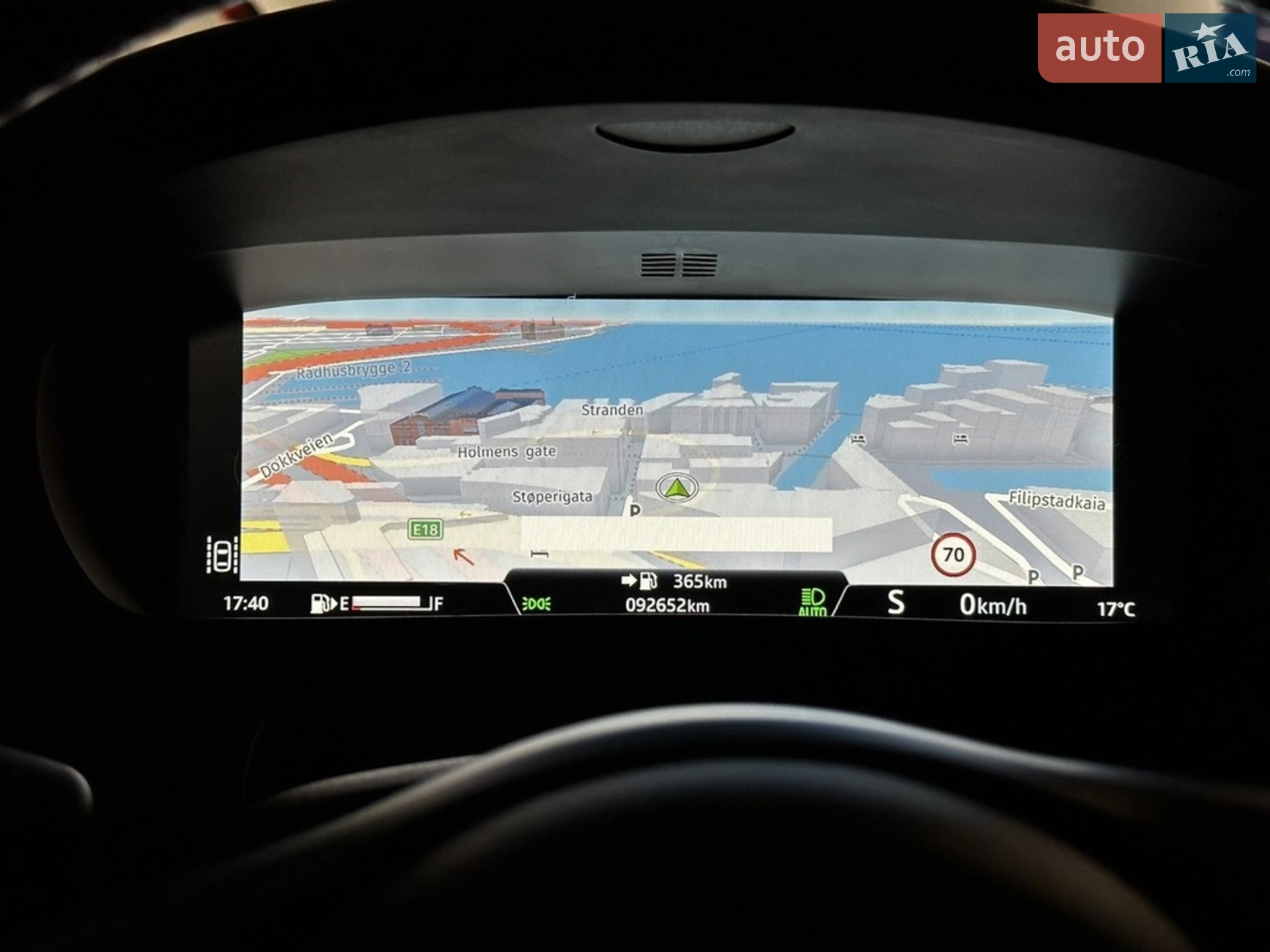 2016 Jaguar F-Pace - мініатюра 47