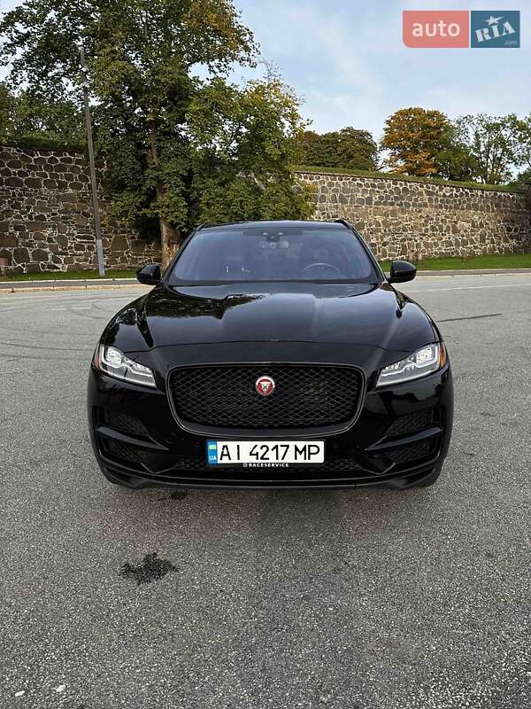 Позашляховик / Кросовер Jaguar F-Pace 2016 в Києві