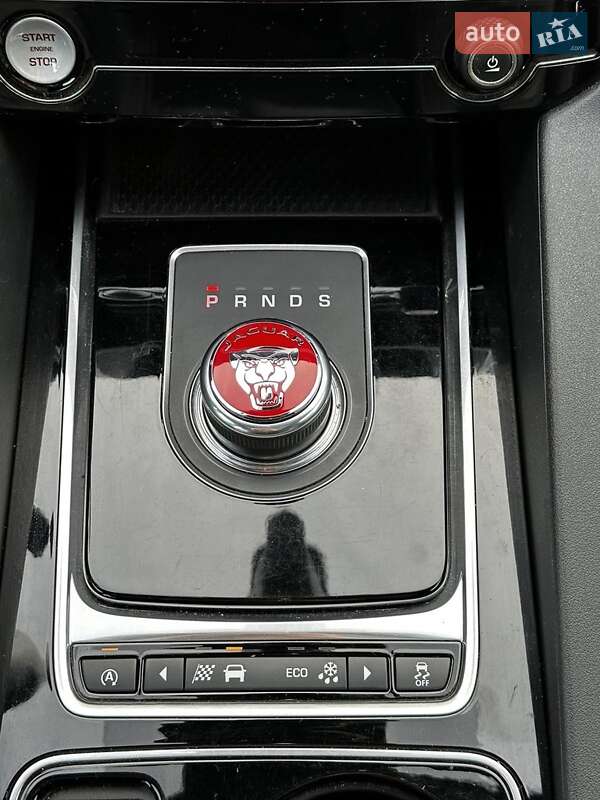 Позашляховик / Кросовер Jaguar F-Pace 2016 в Києві