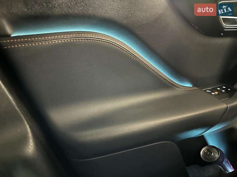 Внедорожник / Кроссовер Jaguar F-Pace 2016 в Киеве