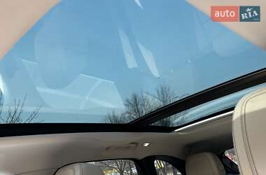 Внедорожник / Кроссовер Jaguar F-Pace 2017 в 