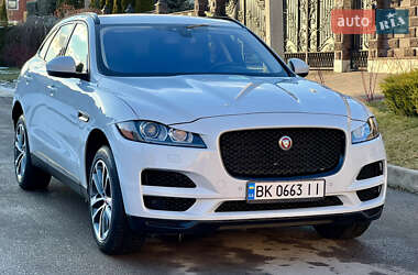 Внедорожник / Кроссовер Jaguar F-Pace 2016 в Ровно