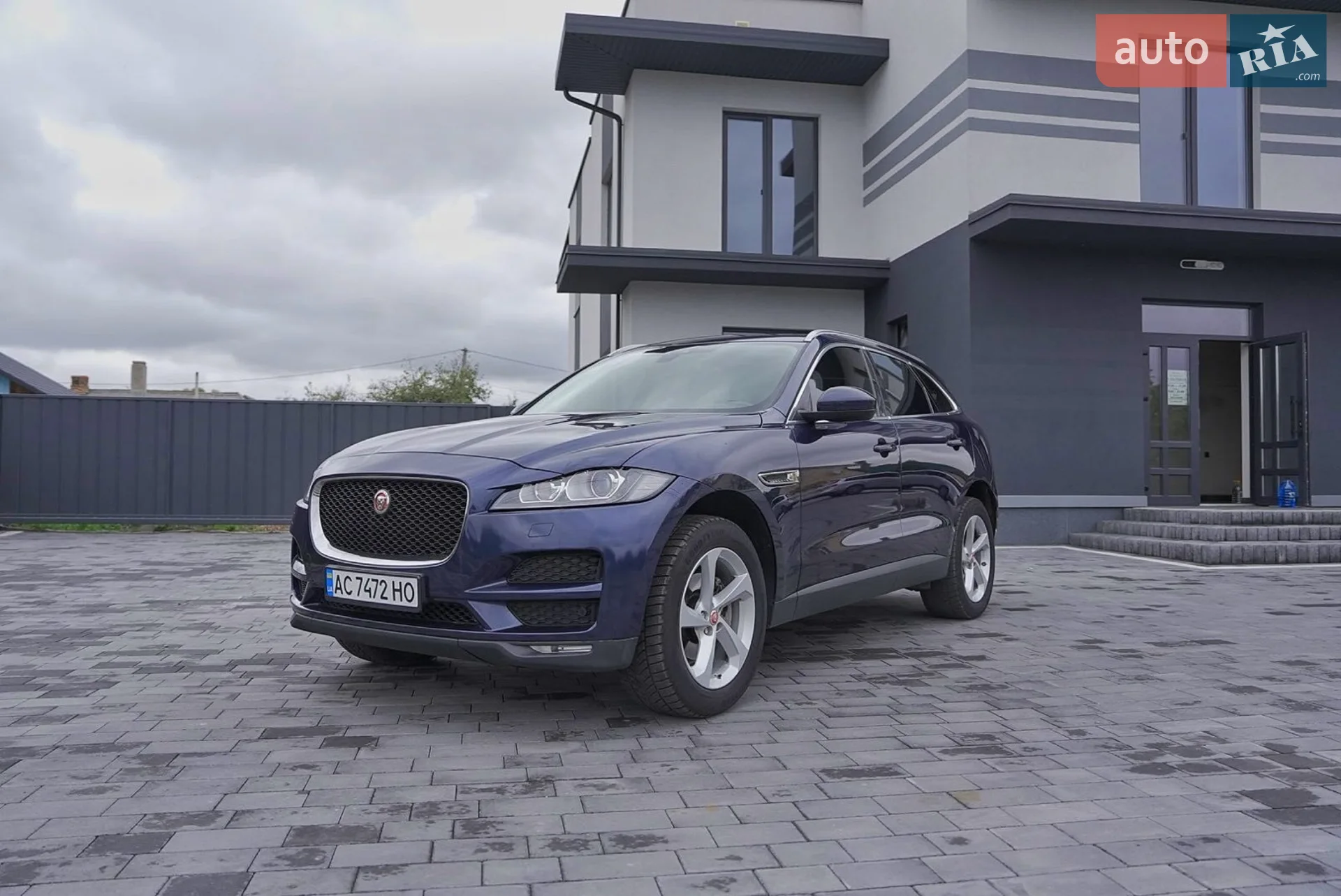 2016 Jaguar F-Pace - фото 1