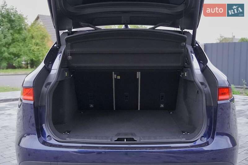 Позашляховик / Кросовер Jaguar F-Pace 2016 в Любомлі