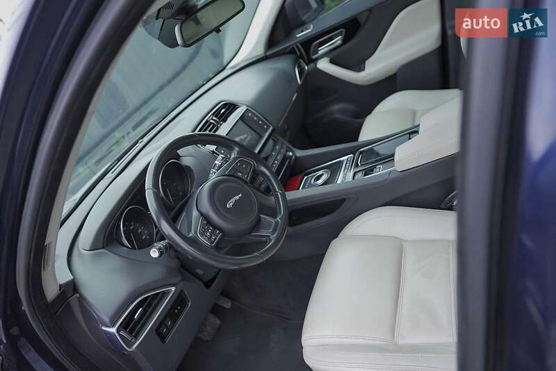 Позашляховик / Кросовер Jaguar F-Pace 2016 в Любомлі