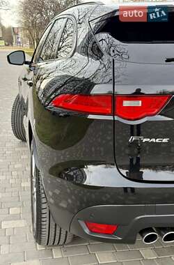 Внедорожник / Кроссовер Jaguar F-Pace 2016 в 