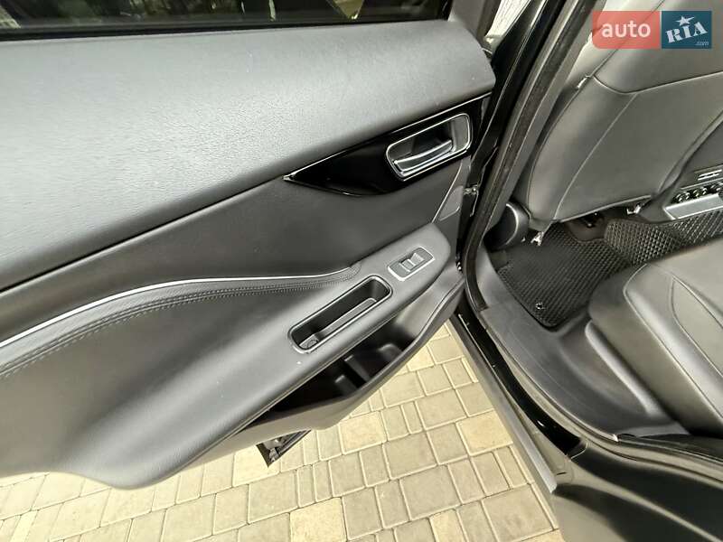 Позашляховик / Кросовер Jaguar F-Pace 2016 в Одесі фото 79 Позашляховик / Кросовер Jaguar F-Pace 2016 в Одесі