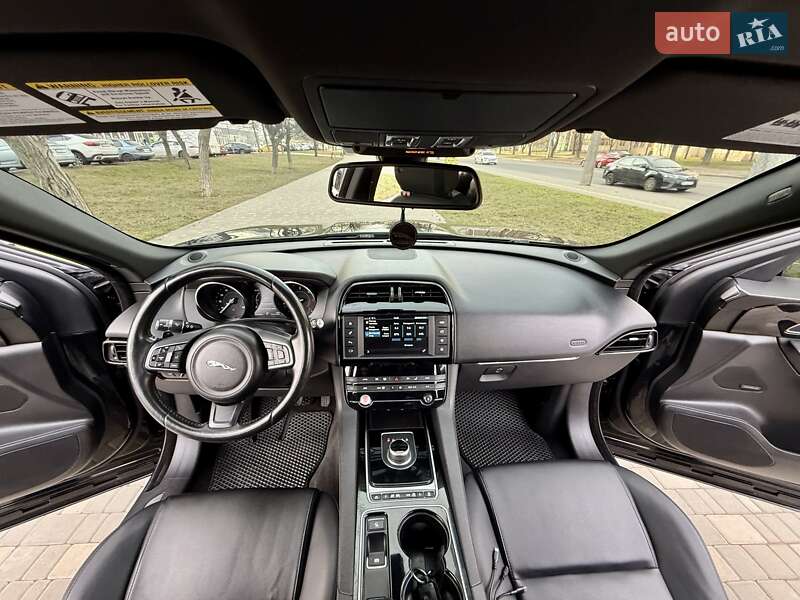 Позашляховик / Кросовер Jaguar F-Pace 2016 в Одесі фото 102 Позашляховик / Кросовер Jaguar F-Pace 2016 в Одесі