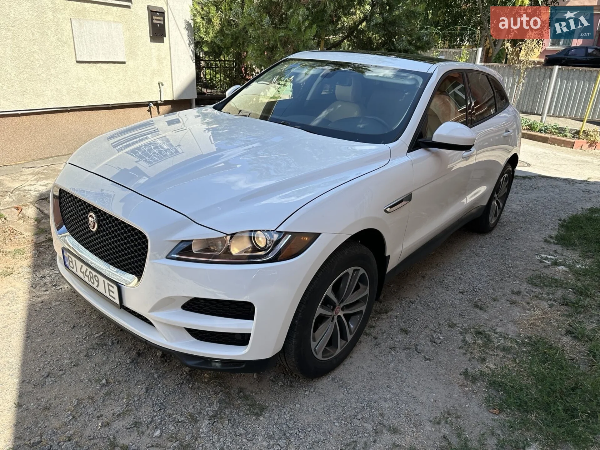 Jaguar F-Pace 2017 VIN SADCJ2FX0JA274633 фото оголошення 3 з 20