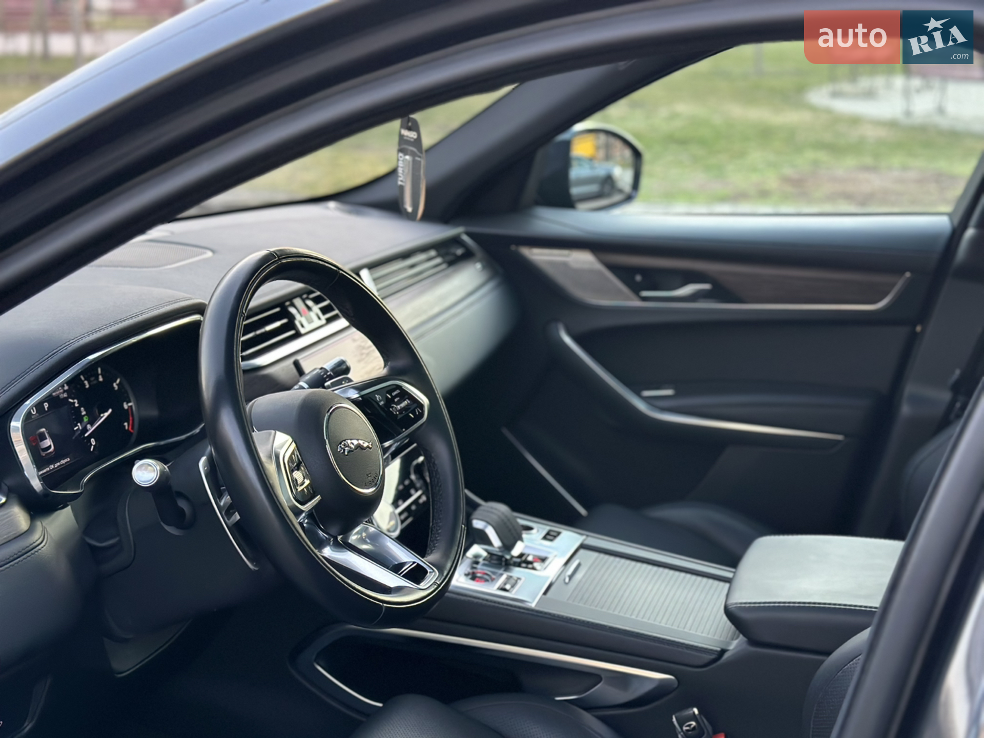 2021 Jaguar F-Pace - мініатюра 24