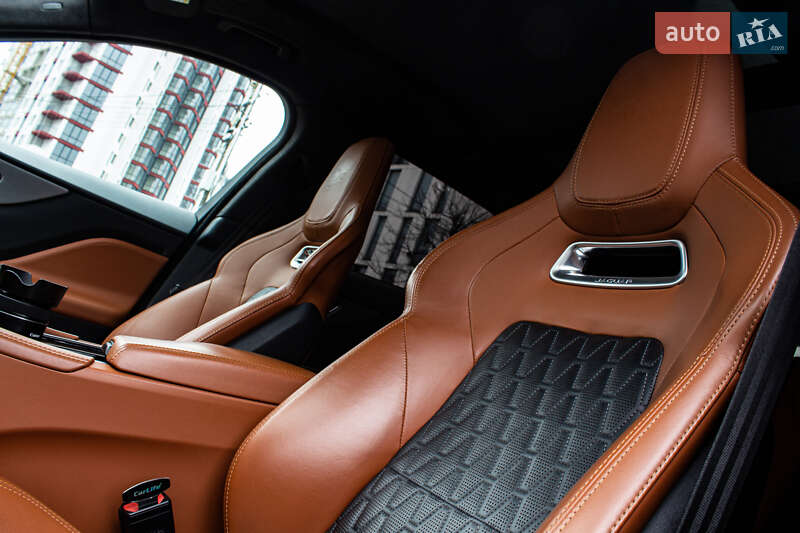 Позашляховик / Кросовер Jaguar F-Pace 2019 в Львові