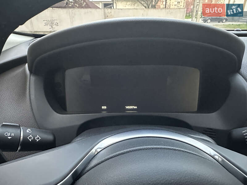 Внедорожник / Кроссовер Jaguar F-Pace 2017 в Мукачево фото 37 Внедорожник / Кроссовер Jaguar F-Pace 2017 в Мукачево