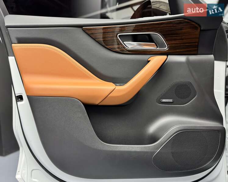 Позашляховик / Кросовер Jaguar F-Pace 2017 в Києві фото 33 Позашляховик / Кросовер Jaguar F-Pace 2017 в Києві