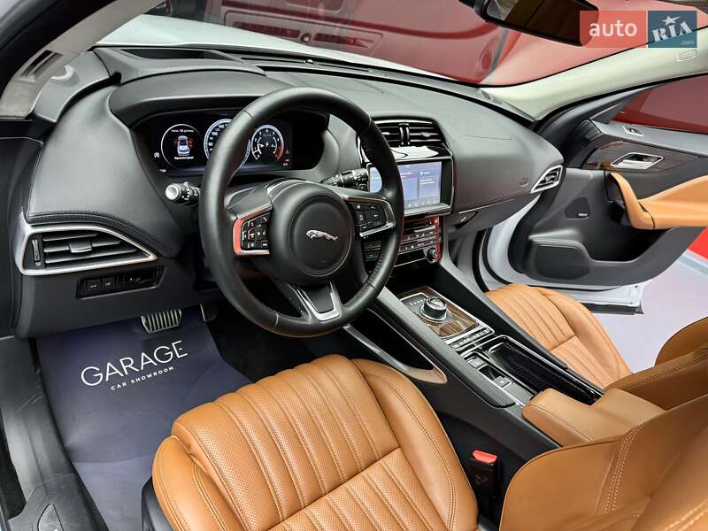 Позашляховик / Кросовер Jaguar F-Pace 2017 в Києві фото 39 Позашляховик / Кросовер Jaguar F-Pace 2017 в Києві