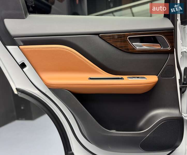 Позашляховик / Кросовер Jaguar F-Pace 2017 в Києві фото 49 Позашляховик / Кросовер Jaguar F-Pace 2017 в Києві