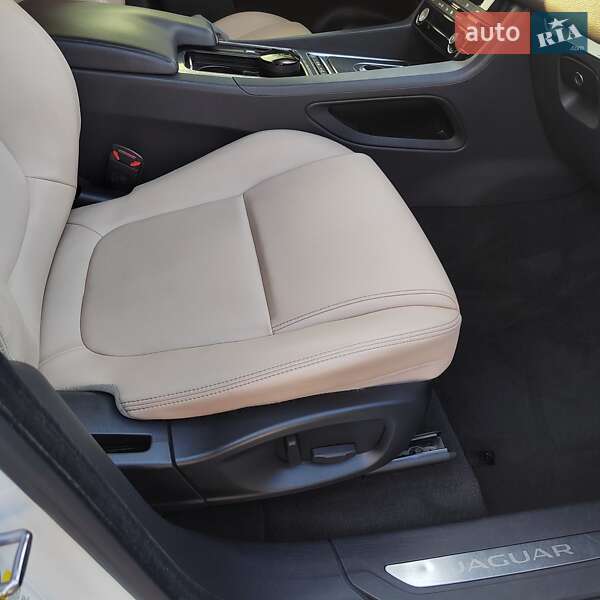 Позашляховик / Кросовер Jaguar F-Pace 2018 в Дніпрі