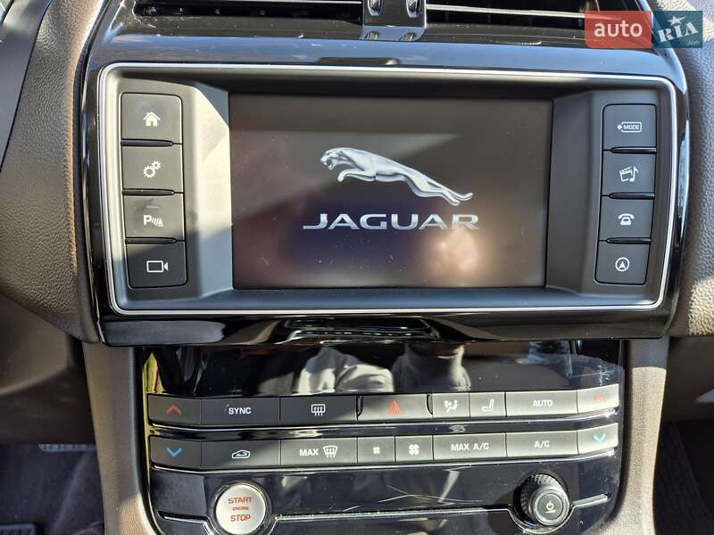 Внедорожник / Кроссовер Jaguar F-Pace 2017 в Киеве