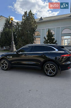 Позашляховик / Кросовер Jaguar F-Pace 2019 в 