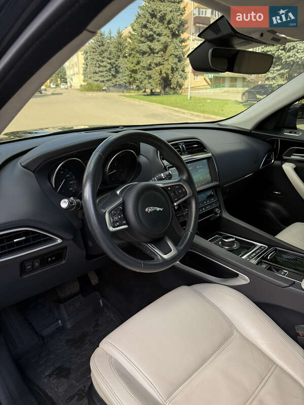 Позашляховик / Кросовер Jaguar F-Pace 2019 в Лубнах