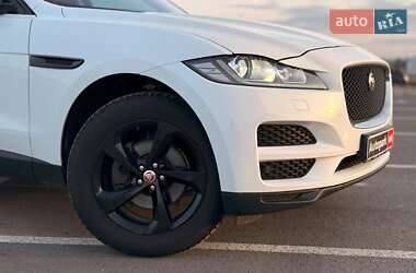 Позашляховик / Кросовер Jaguar F-Pace 2017 в 