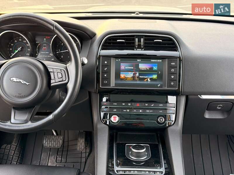 Внедорожник / Кроссовер Jaguar F-Pace 2017 в Львове