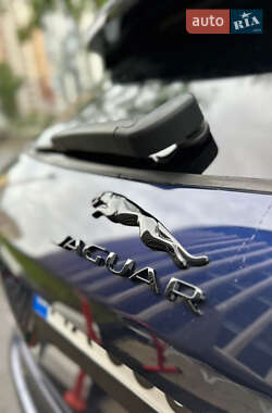 Позашляховик / Кросовер Jaguar F-Pace 2017 в 