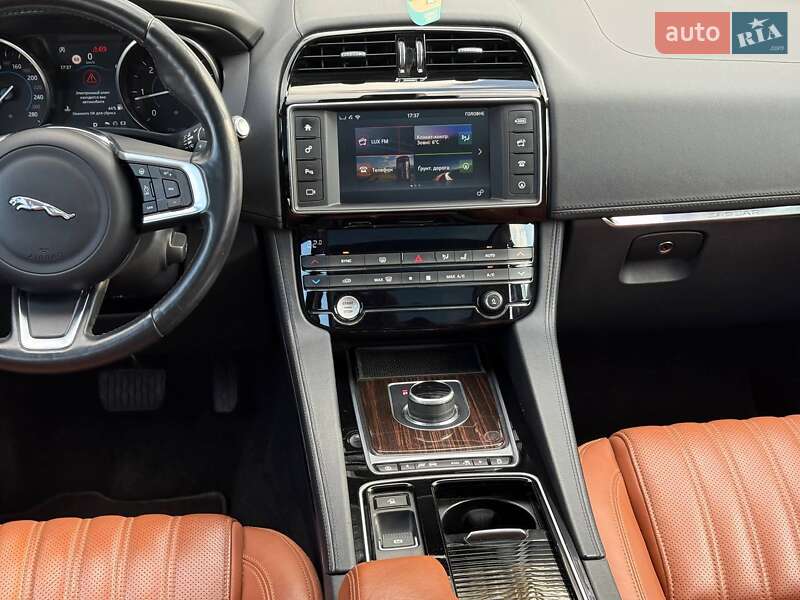 Позашляховик / Кросовер Jaguar F-Pace 2017 в Хмельницькому фото 31 Позашляховик / Кросовер Jaguar F-Pace 2017 в Хмельницькому