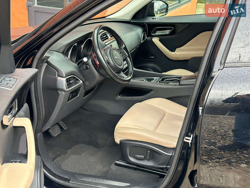 Позашляховик / Кросовер Jaguar F-Pace 2016 в Івано-Франківську