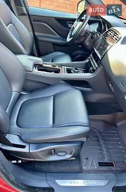 Позашляховик / Кросовер Jaguar F-Pace 2017 в 