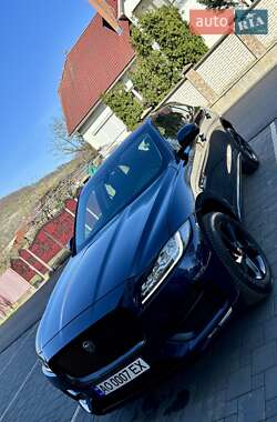 Внедорожник / Кроссовер Jaguar F-Pace 2020 в 