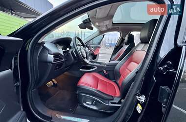 Позашляховик / Кросовер Jaguar F-Pace 2019 в 