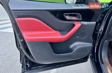 Позашляховик / Кросовер Jaguar F-Pace 2019 в 