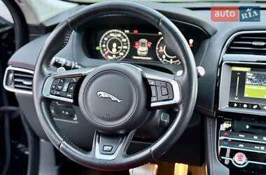 Позашляховик / Кросовер Jaguar F-Pace 2019 в 