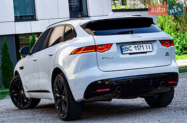 Позашляховик / Кросовер Jaguar F-Pace 2017 в 
