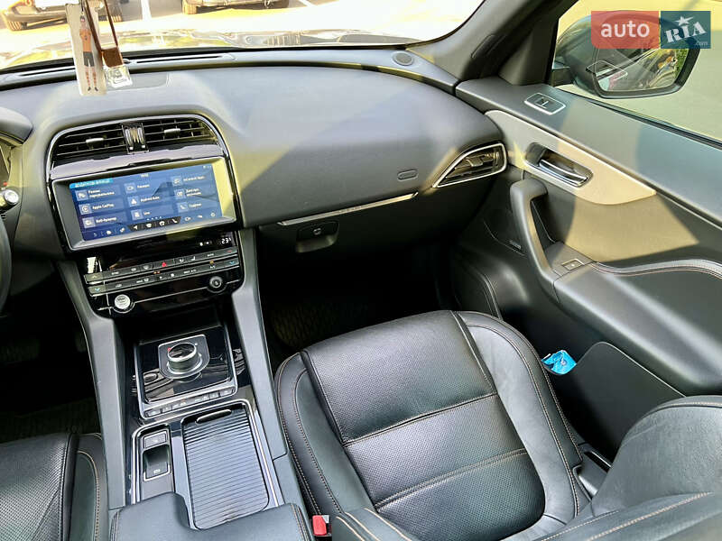 Позашляховик / Кросовер Jaguar F-Pace 2017 в Києві