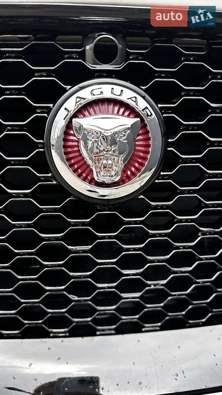 Позашляховик / Кросовер Jaguar F-Pace 2016 в Львові фото 12 Позашляховик / Кросовер Jaguar F-Pace 2016 в Львові