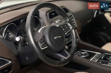 Внедорожник / Кроссовер Jaguar F-Pace 2017 в 
