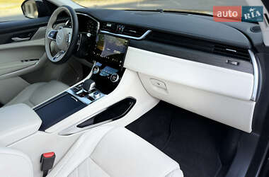 Внедорожник / Кроссовер Jaguar F-Pace 2021 в 