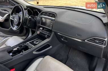 Позашляховик / Кросовер Jaguar F-Pace 2017 в 