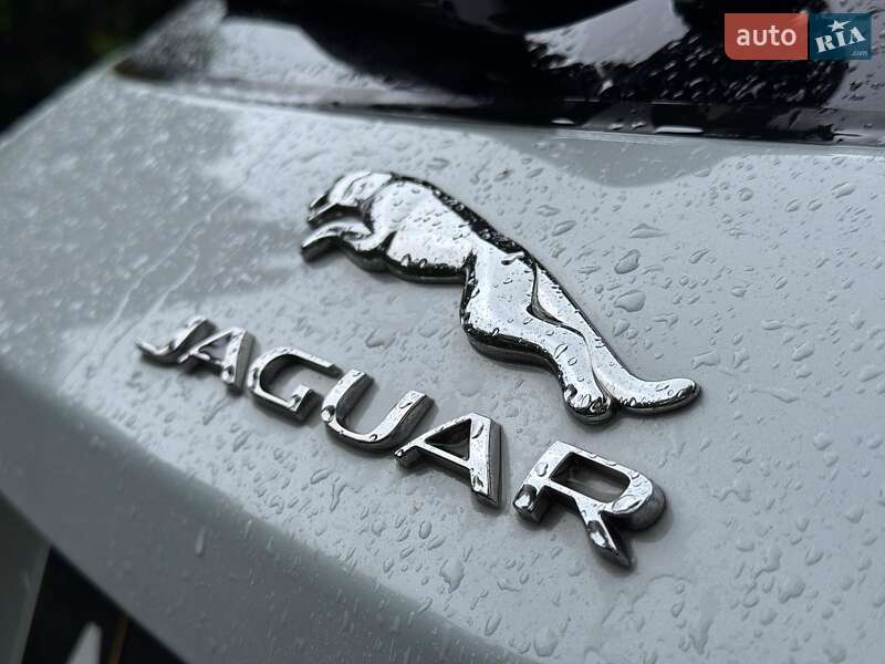Внедорожник / Кроссовер Jaguar F-Pace 2016 в Киеве