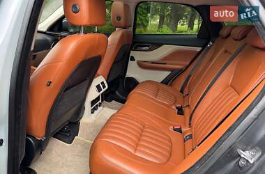 Внедорожник / Кроссовер Jaguar F-Pace 2016 в 