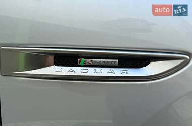 Внедорожник / Кроссовер Jaguar F-Pace 2017 в 