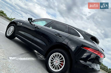 Внедорожник / Кроссовер Jaguar F-Pace 2016 в 