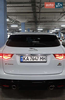 Внедорожник / Кроссовер Jaguar F-Pace 2020 в 
