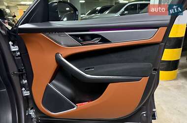 Внедорожник / Кроссовер Jaguar F-Pace 2022 в 
