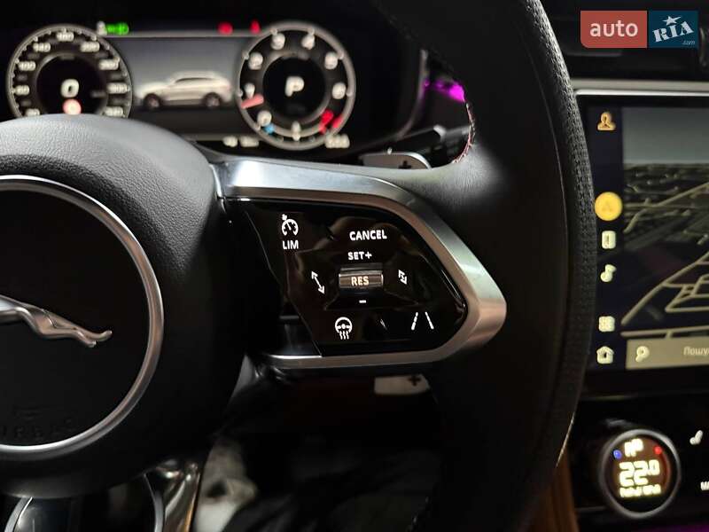 Внедорожник / Кроссовер Jaguar F-Pace 2022 в Киеве