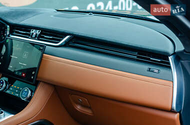 Внедорожник / Кроссовер Jaguar F-Pace 2021 в 
