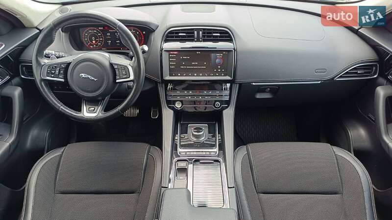 Внедорожник / Кроссовер Jaguar F-Pace 2019 в Киеве фото 8 Внедорожник / Кроссовер Jaguar F-Pace 2019 в Киеве